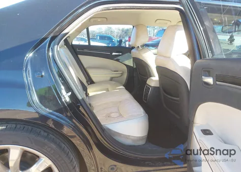 2018 Chrysler 300 Limited z USA, uszkodzony, nr VIN 2C3CCAEGXJH140140